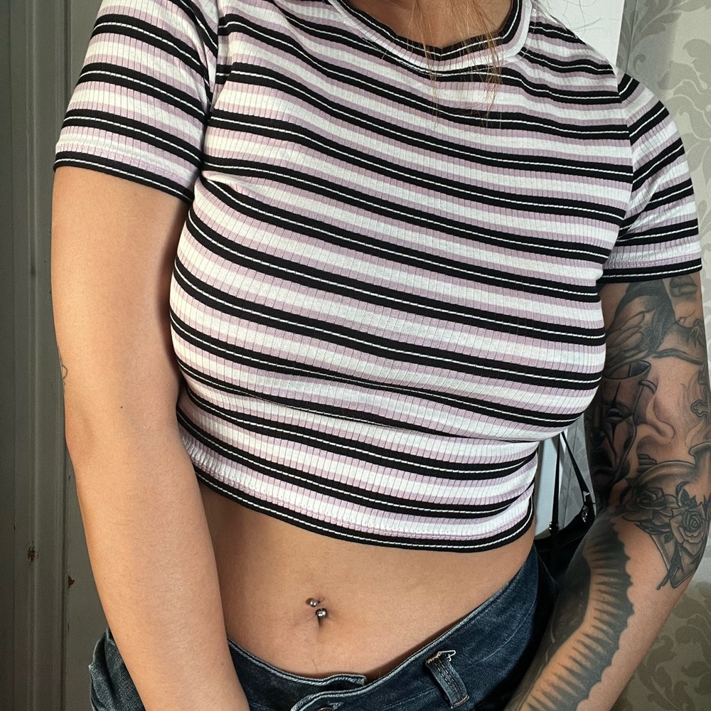 H&M Black and White Ribbed Crop T-Shirt